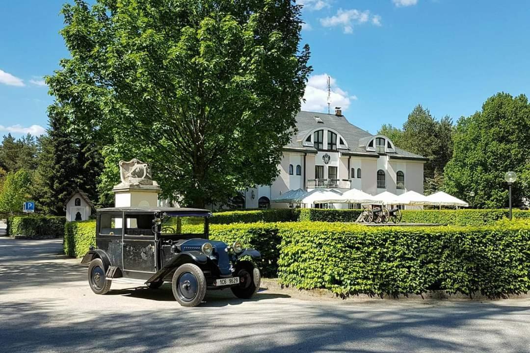 Lesni Hotel Perslak Nová Bystřice Екстериор снимка