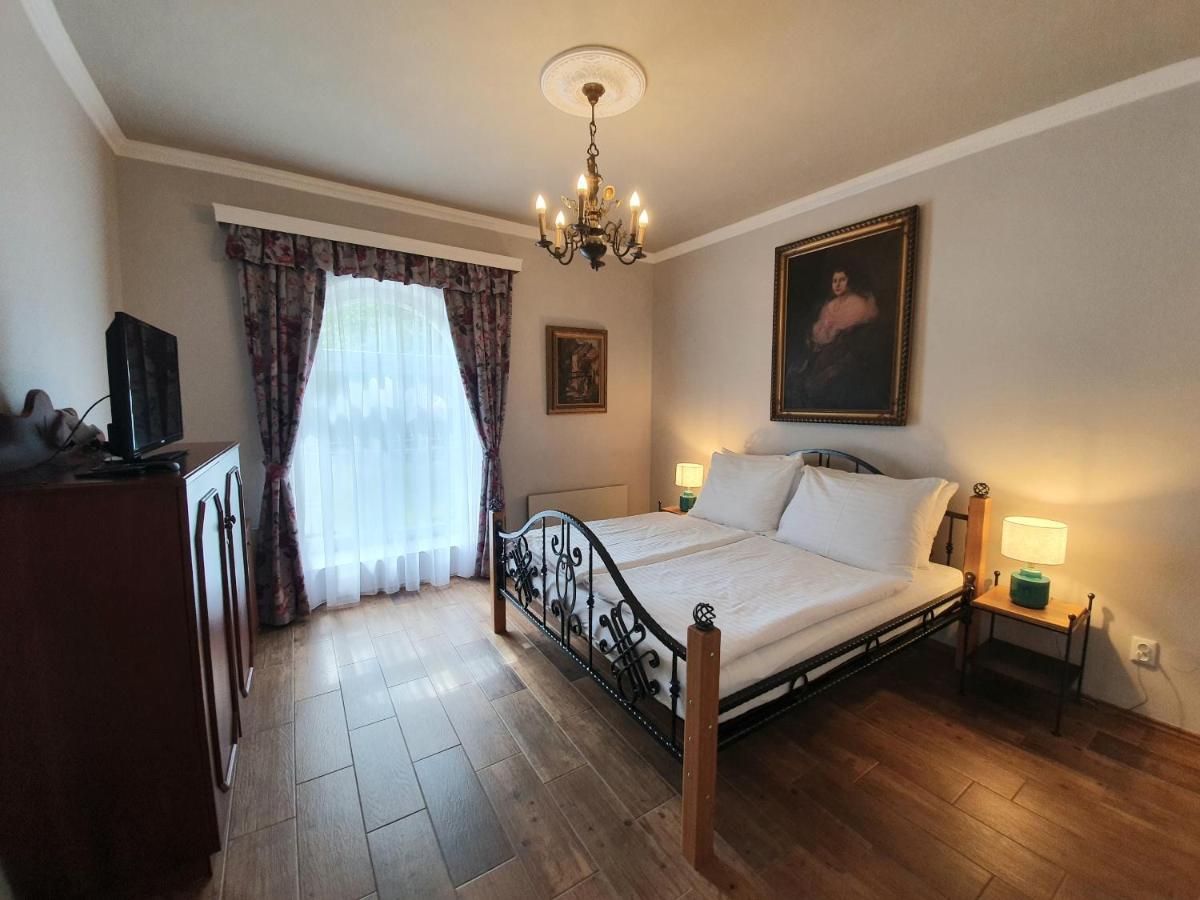 Lesni Hotel Perslak Nová Bystřice Екстериор снимка