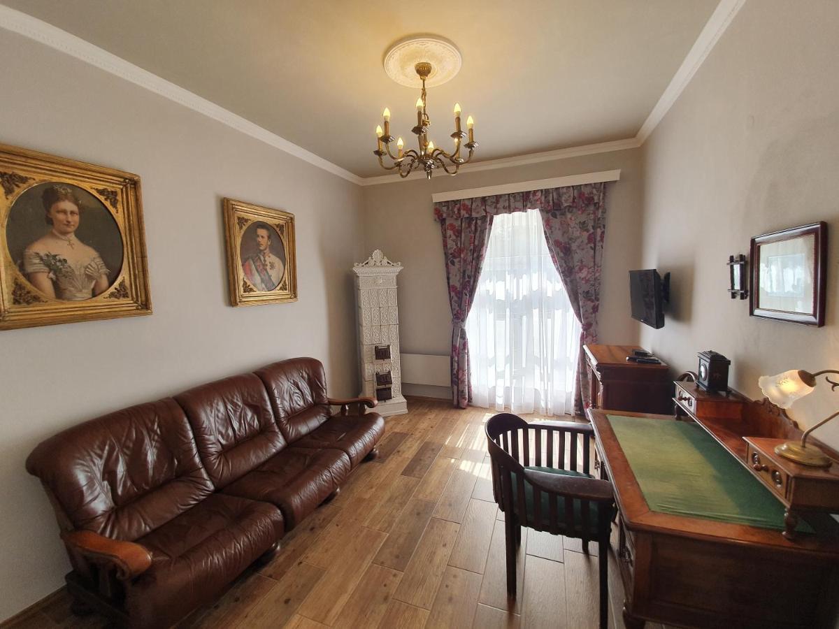 Lesni Hotel Perslak Nová Bystřice Екстериор снимка