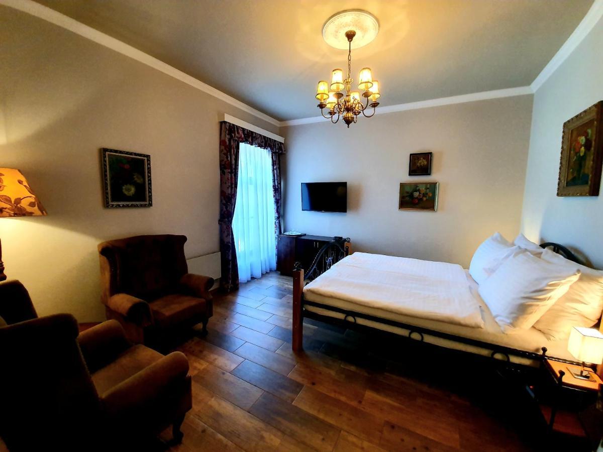 Lesni Hotel Perslak Nová Bystřice Екстериор снимка