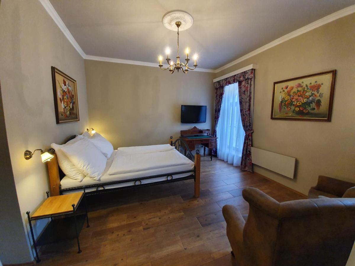 Lesni Hotel Perslak Nová Bystřice Екстериор снимка