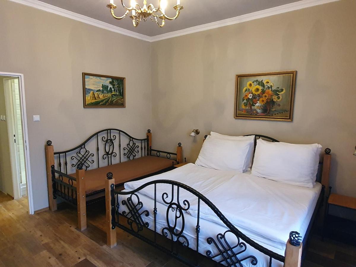 Lesni Hotel Perslak Nová Bystřice Стая снимка