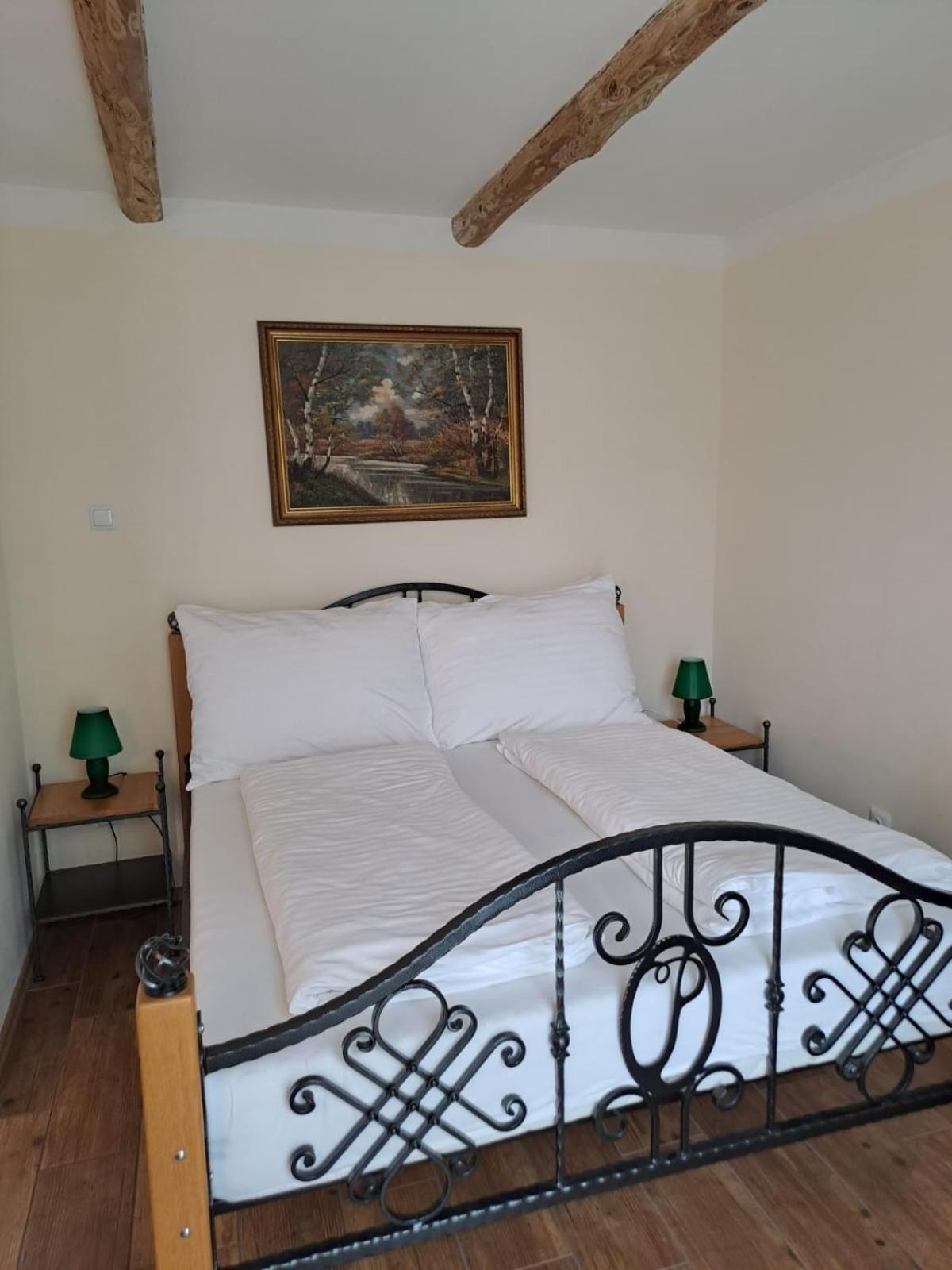 Lesni Hotel Perslak Nová Bystřice Екстериор снимка