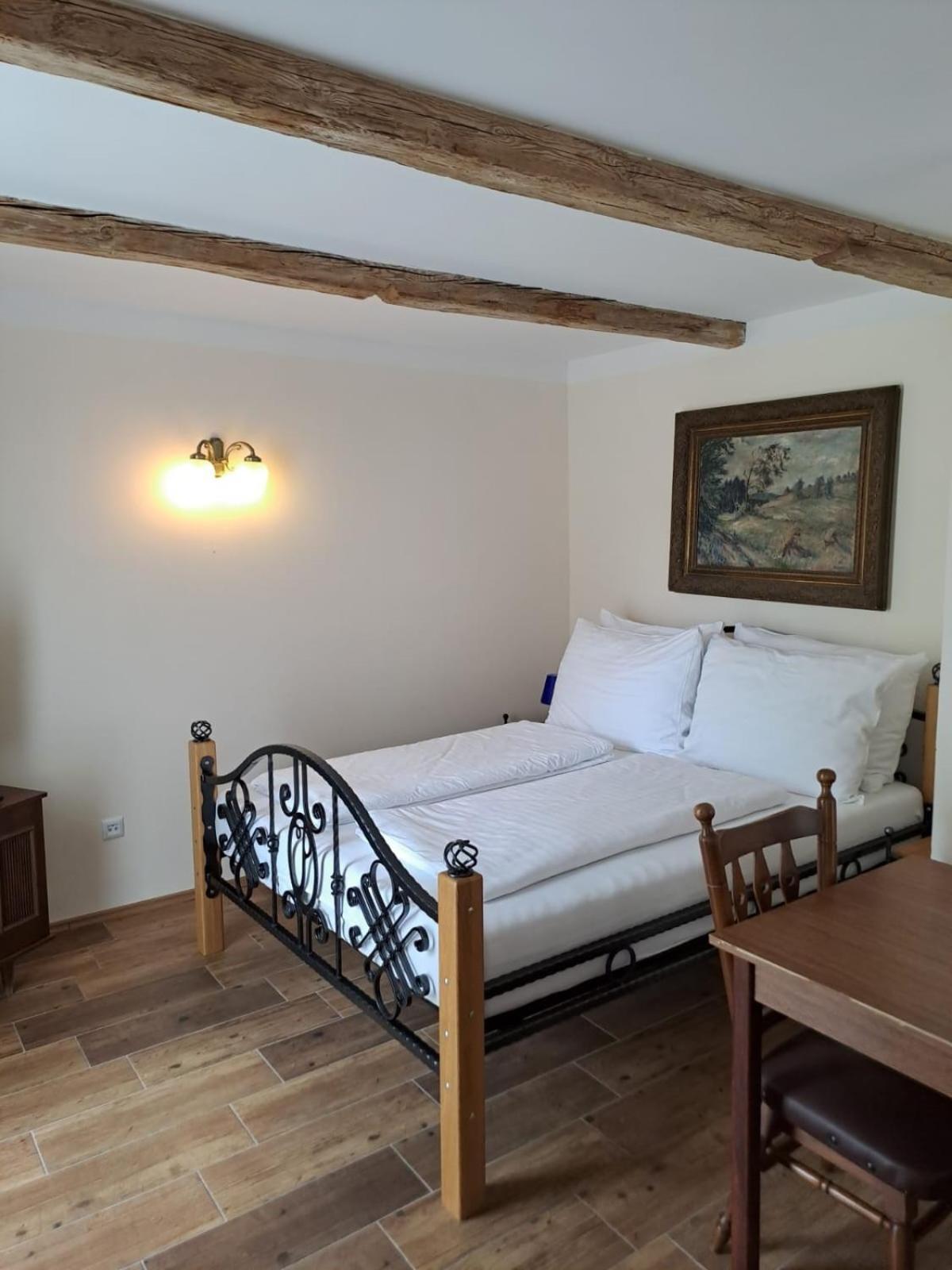 Lesni Hotel Perslak Nová Bystřice Екстериор снимка