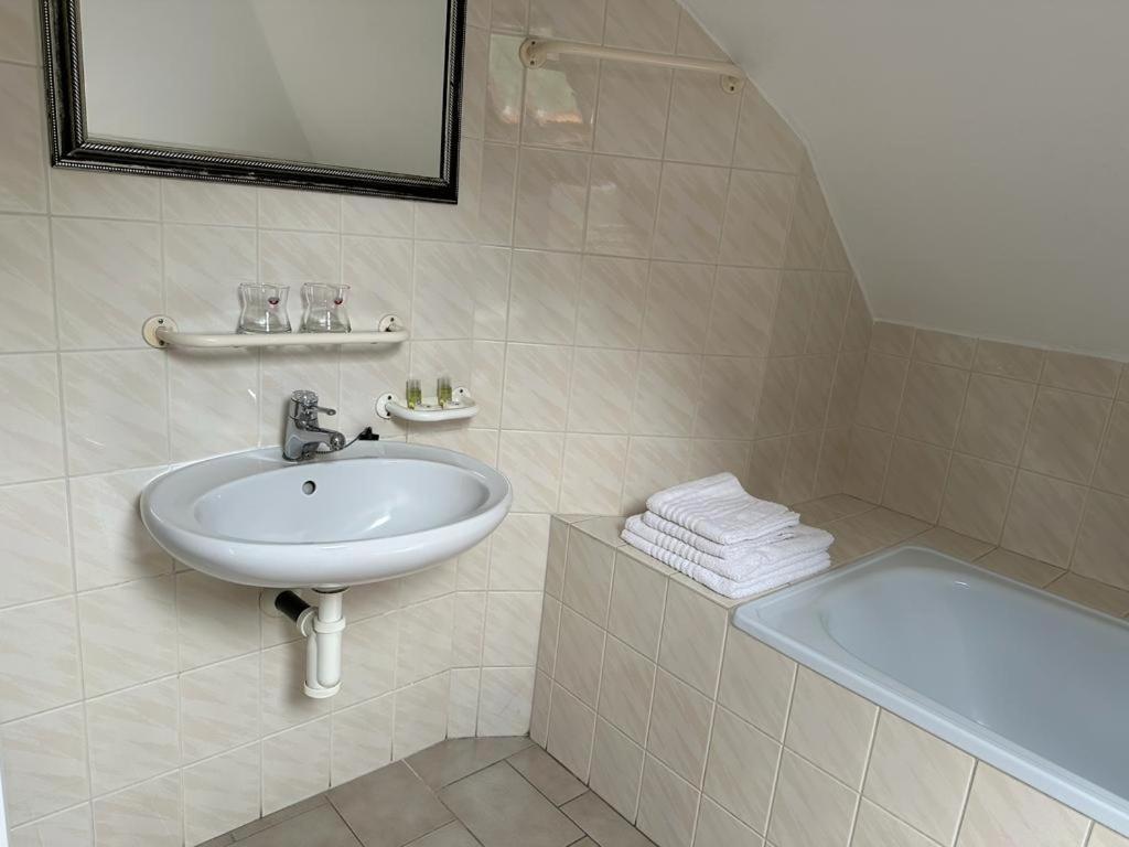 Lesni Hotel Perslak Nová Bystřice Екстериор снимка